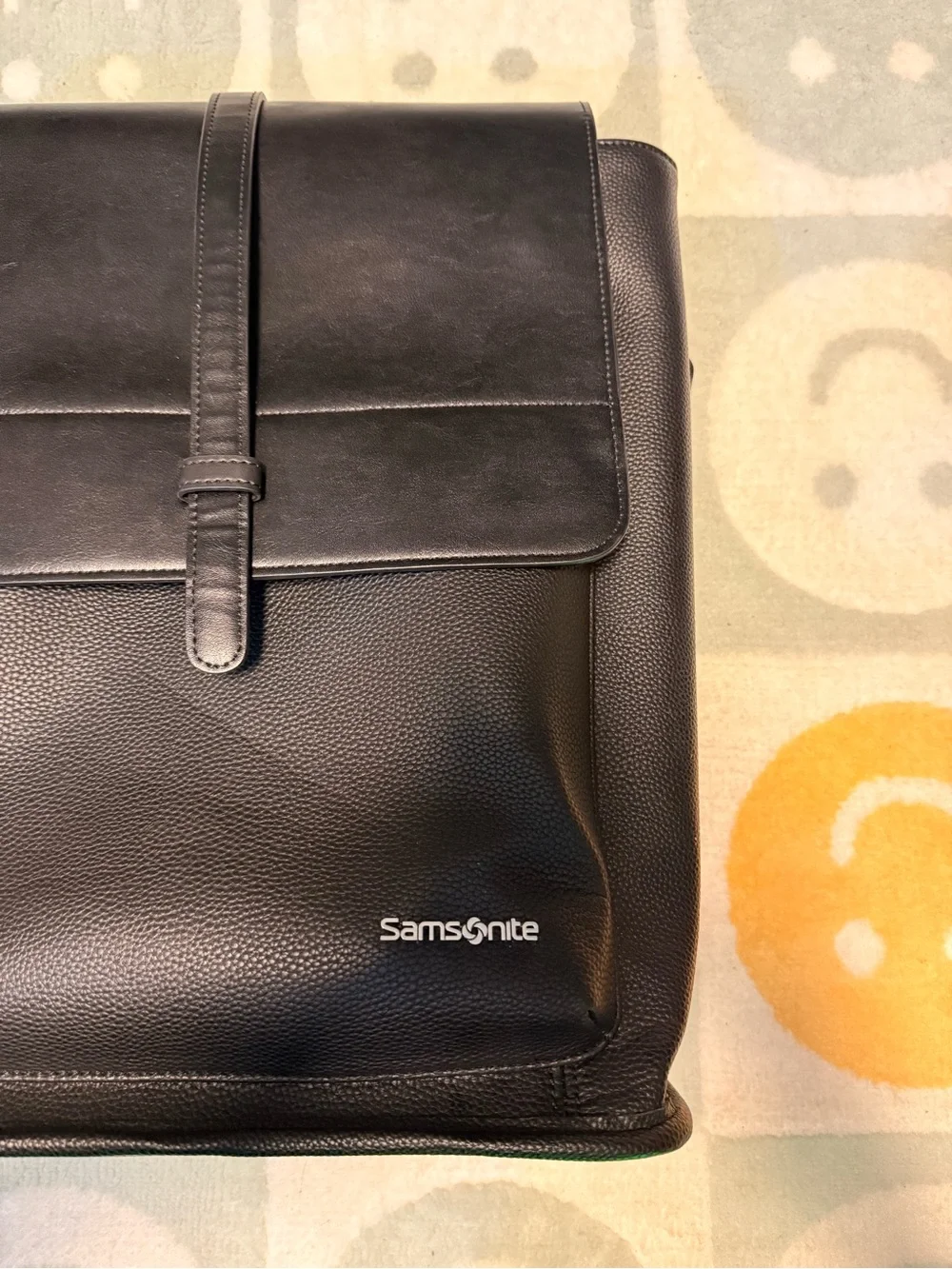 Samsonite Black Leather Flapover Laptop Backpack Bag